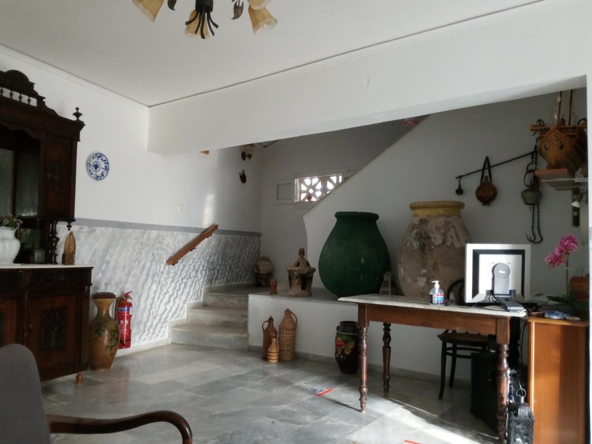 Agnes Rooms Kini Esterno foto
