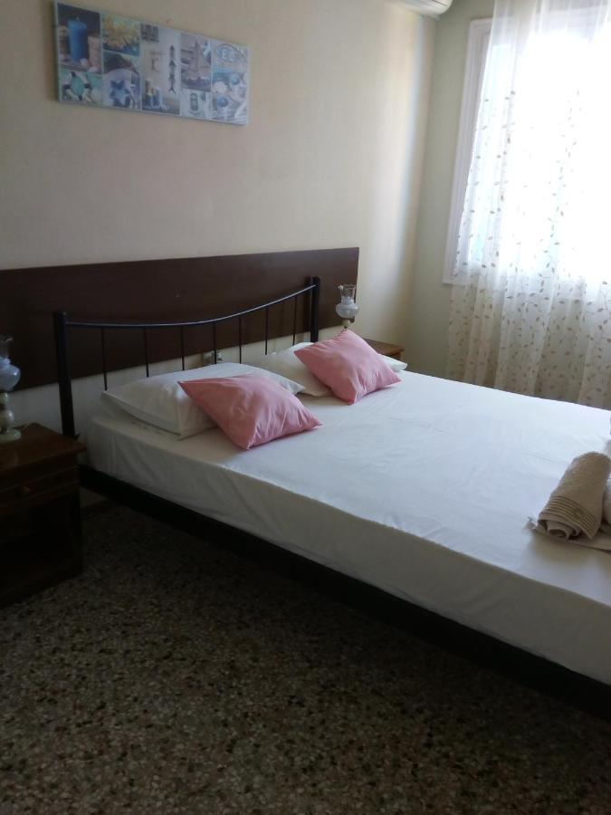 Agnes Rooms Kini Esterno foto